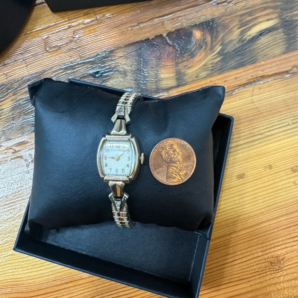 Antique Waltham 10 k gold  filled 17 jewels mechanical made USA Women's work - Picture 2 of 10